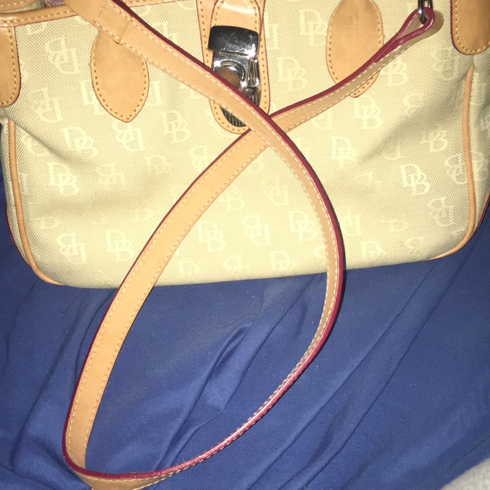 Dooney bourke - Picture 2 of 5